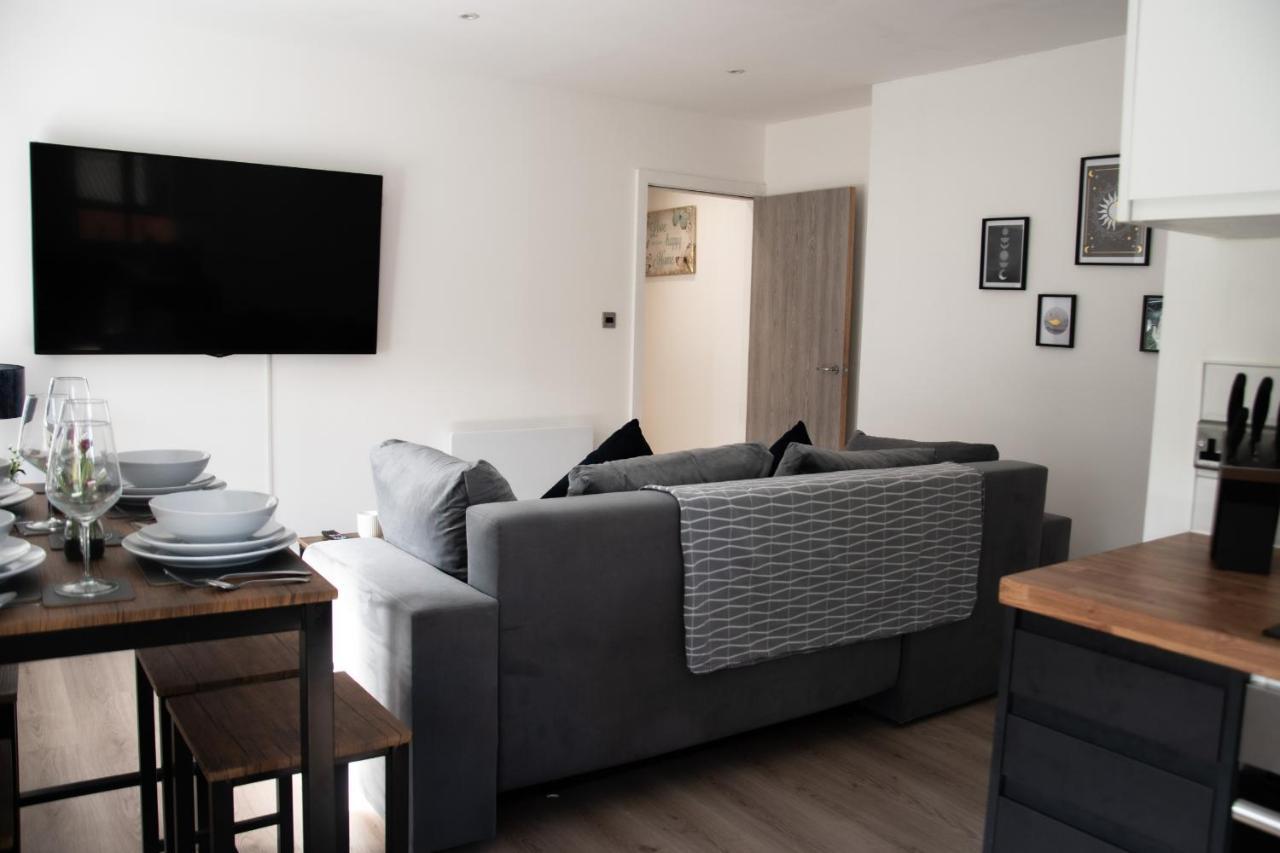 Bv Apt 2 Bedroom At Holmfirth Perfect Views ハダーズフィールド エクステリア 写真