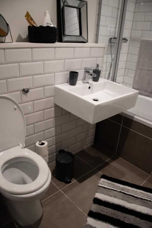 Bv Apt 2 Bedroom At Holmfirth Perfect Views ハダーズフィールド エクステリア 写真